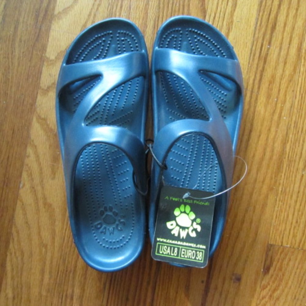 NEW WITH TAGS DAWGS Z SANDALS ~8~ NAVY